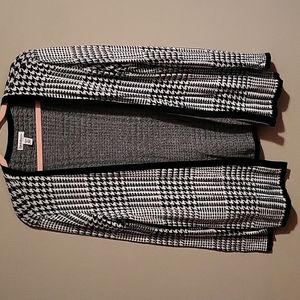 Cute checkered pattern cardi, very good condition.